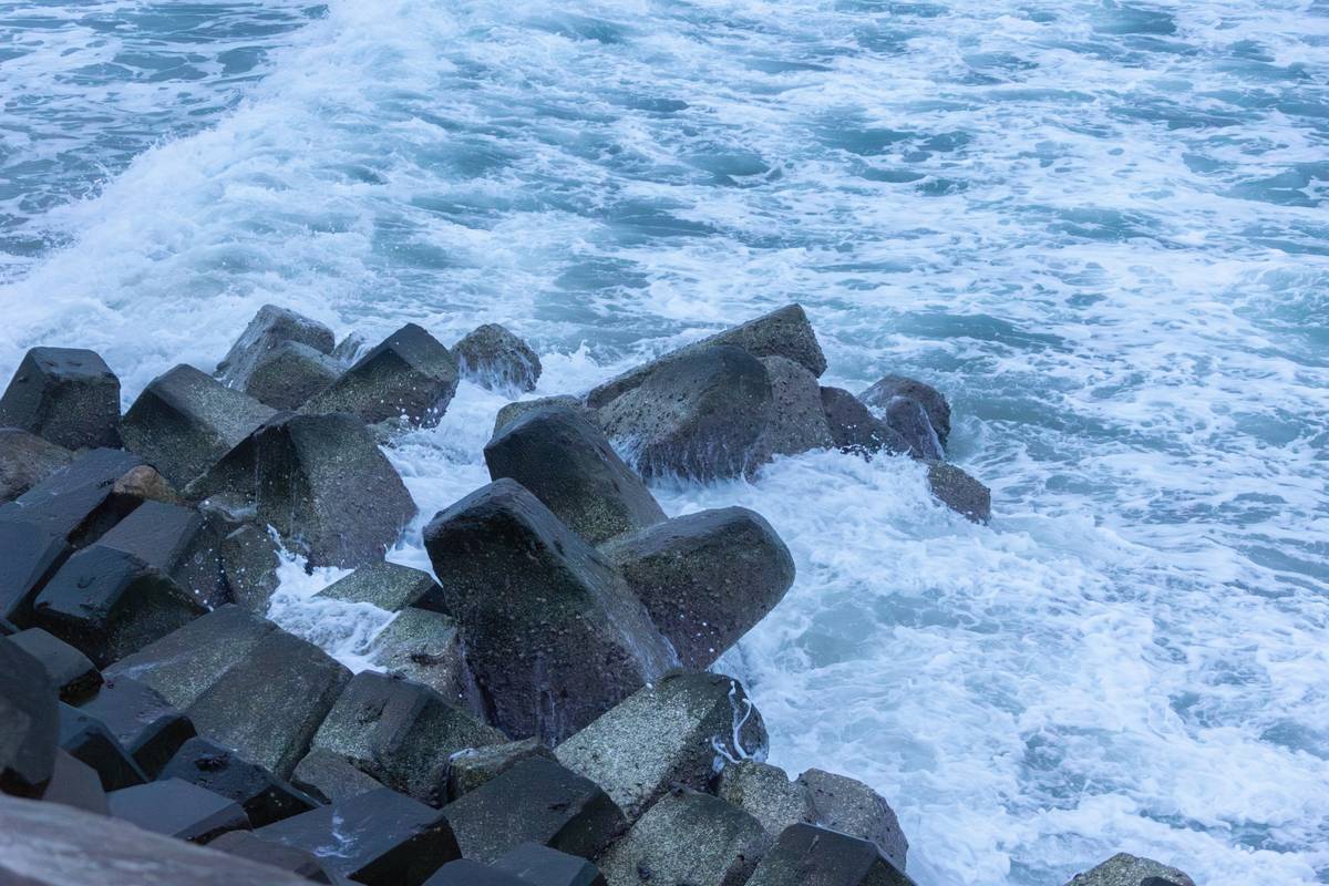 storm-defense poncho cover: Your Last Line of Defense Against Sudden Downpours
